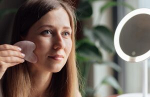 Kamień do masażu Gua Sha. Jak działa i czy warto go używać