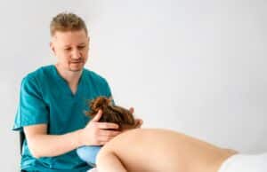 Jak wybrać najlepsze studia z osteopatii w Polsce?